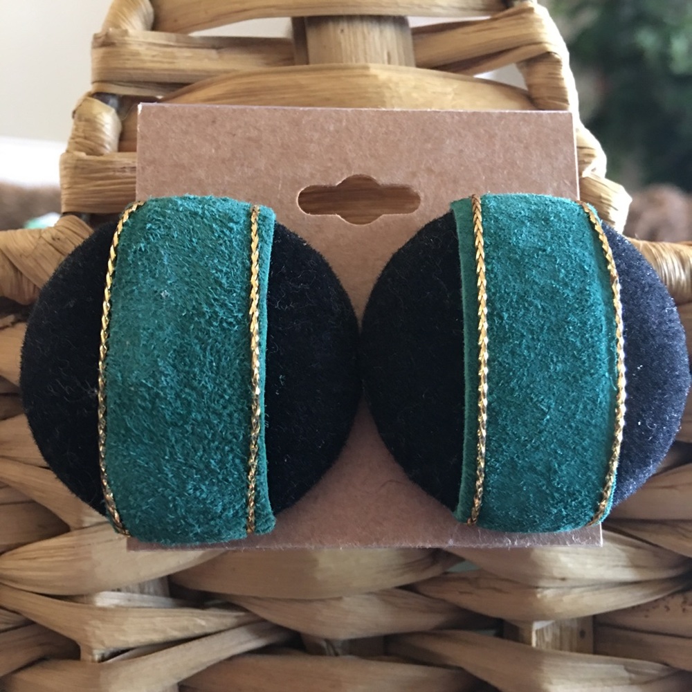 Vintage 70s black and green velvet earrings